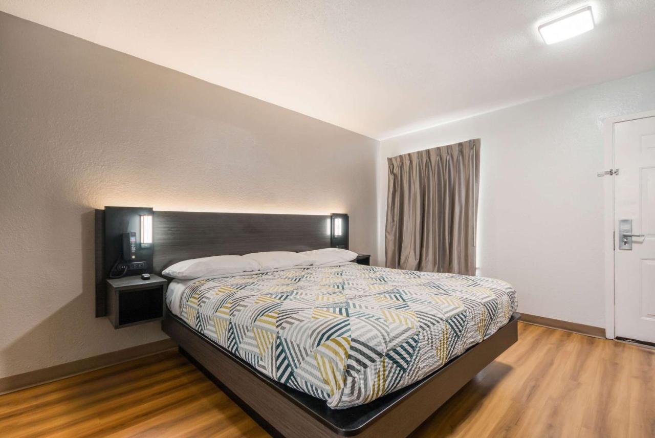 Studio 6 Laredo, Tx - North I-35 외부 사진